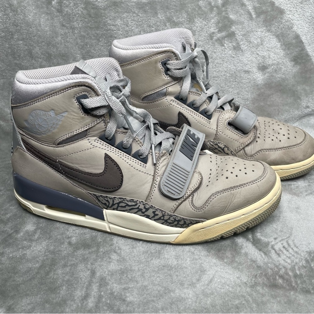 Nike Air Jordan Legacy 312 Wolf Grey Leather Sneakers Size 10